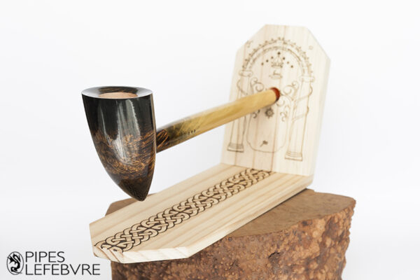 Pipe Médiévale Fantastique Handmade (avec stand)